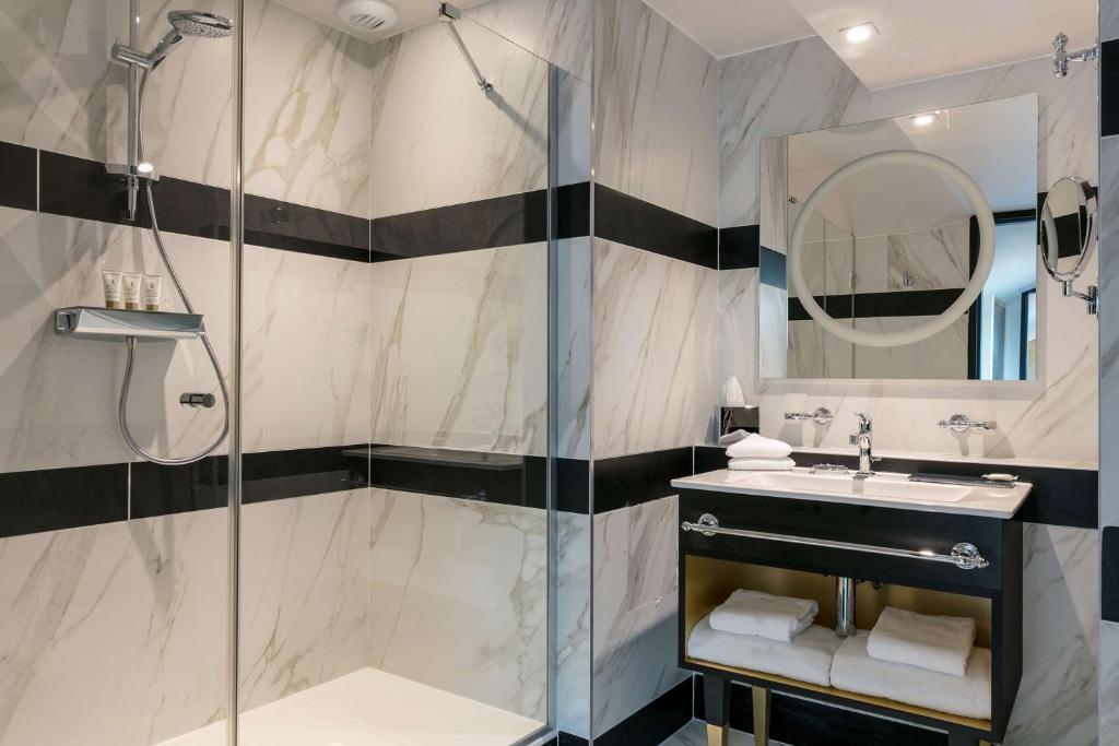 Niepce Paris, Curio Collection By Hilton