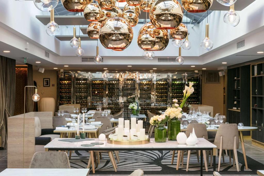 Niepce Paris, Curio Collection By Hilton