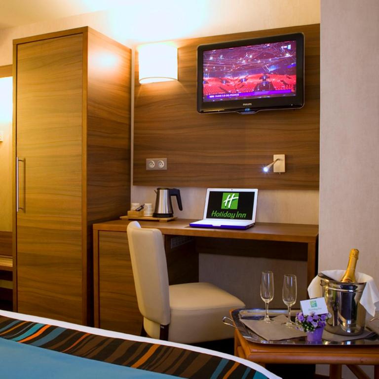 Holiday Inn Paris Montmartre, an IHG Hotel