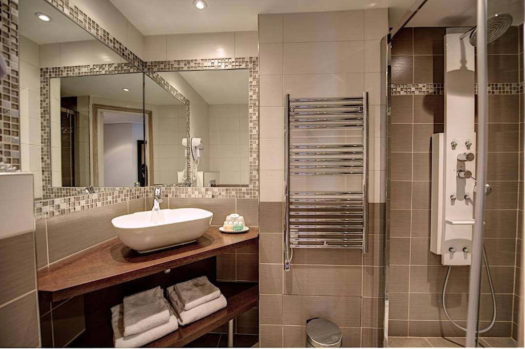 Hôtel Du Midi Paris Montparnasse