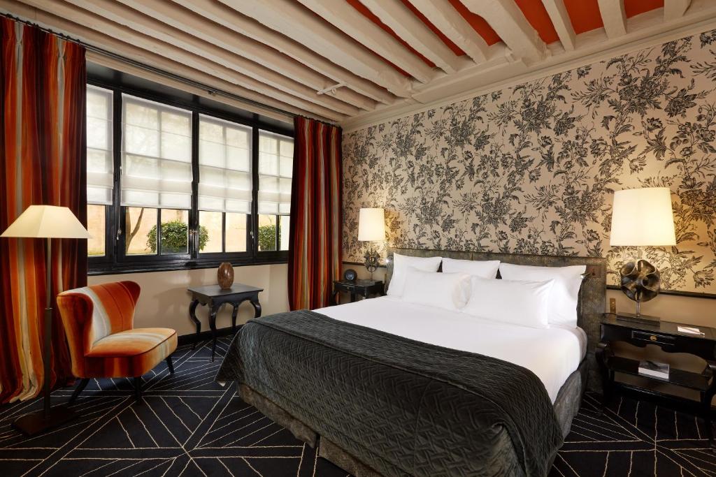 Pavillon de la Reine - Booking