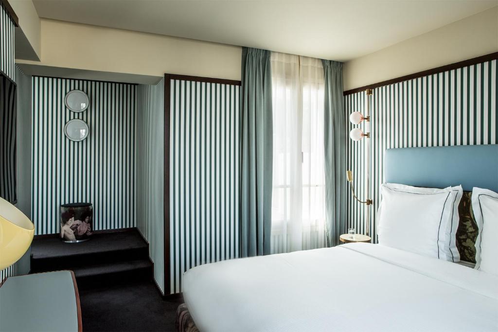Hôtel du Rond-point des Champs-Élysées - Esprit de France