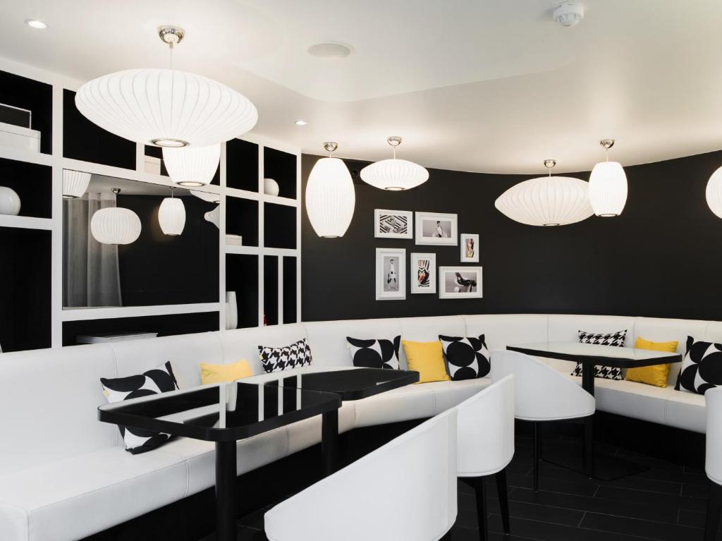 Hôtel Ekta Champs Élysées