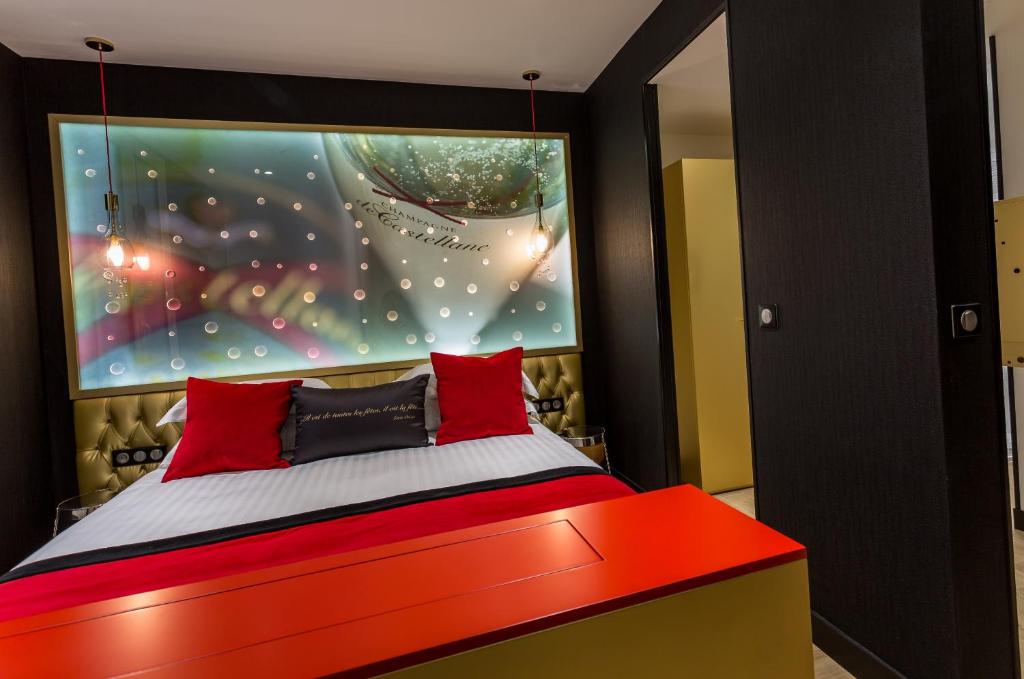 Hôtel Les Bulles de Paris - Booking