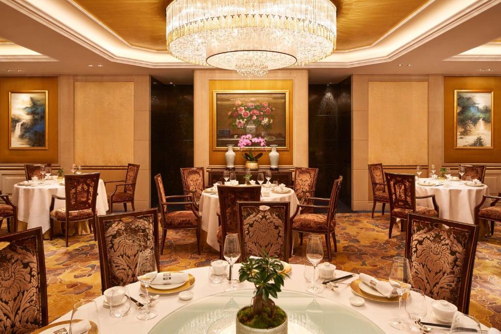Shangri-La Hotel Paris