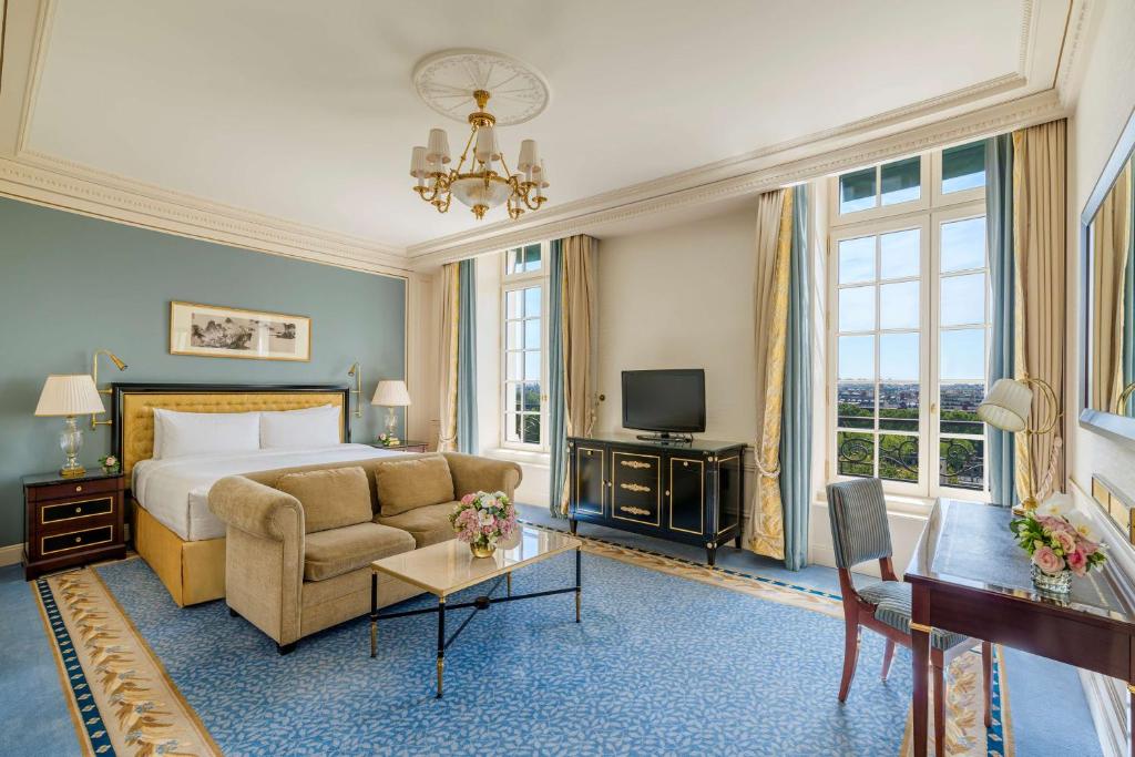 Shangri-La Hotel Paris