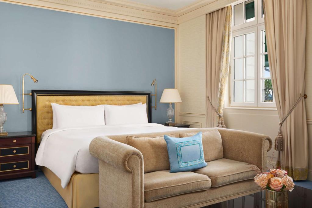 Shangri-La Hotel Paris