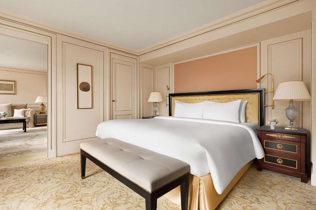 Shangri-La Hotel Paris