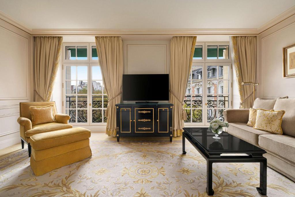 Shangri-La Hotel Paris