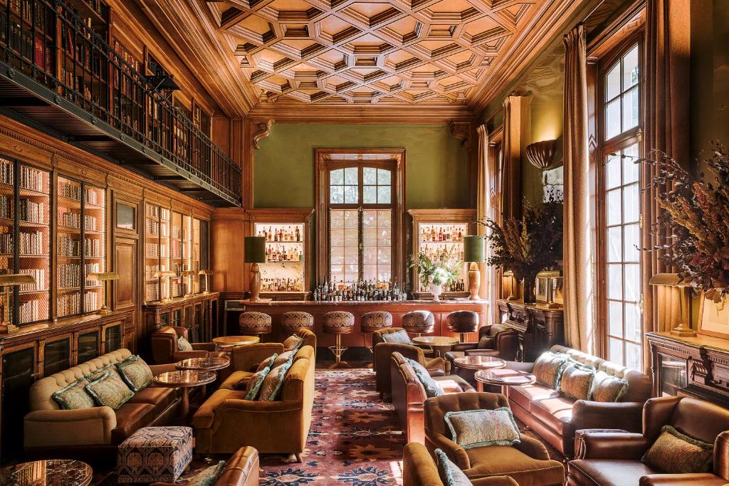 Saint James Paris - Booking