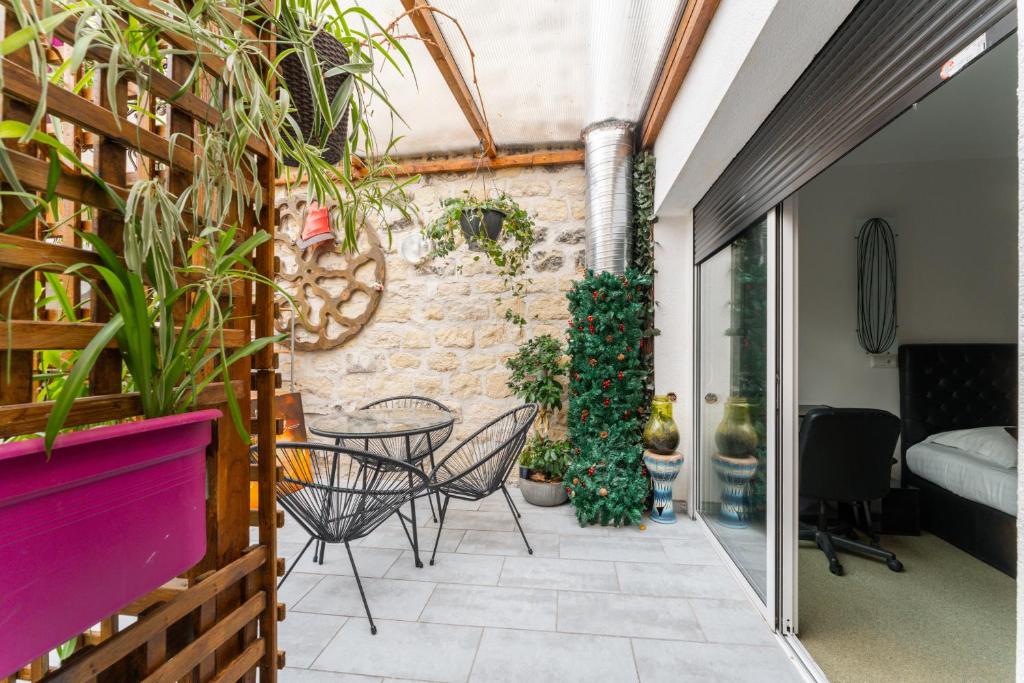 Hôtel L'Oasis Montparnasse
