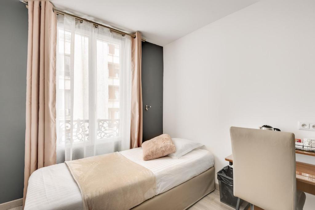 Hôtel L'Oasis Montparnasse