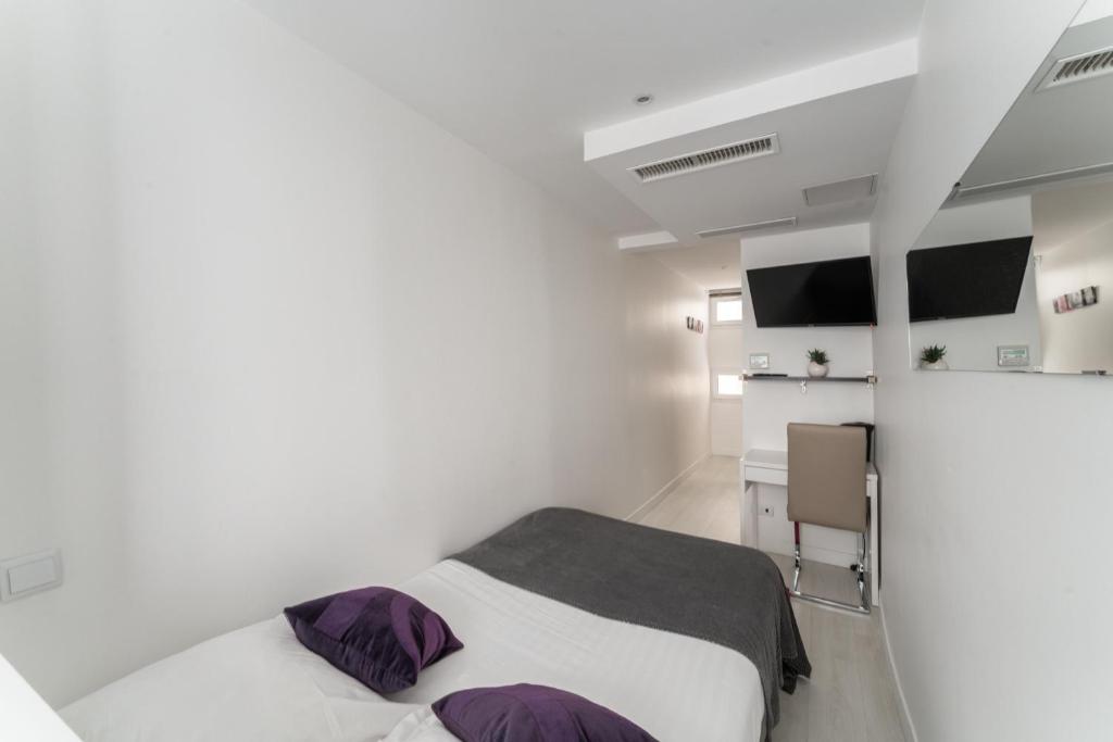Hôtel L'Oasis Montparnasse