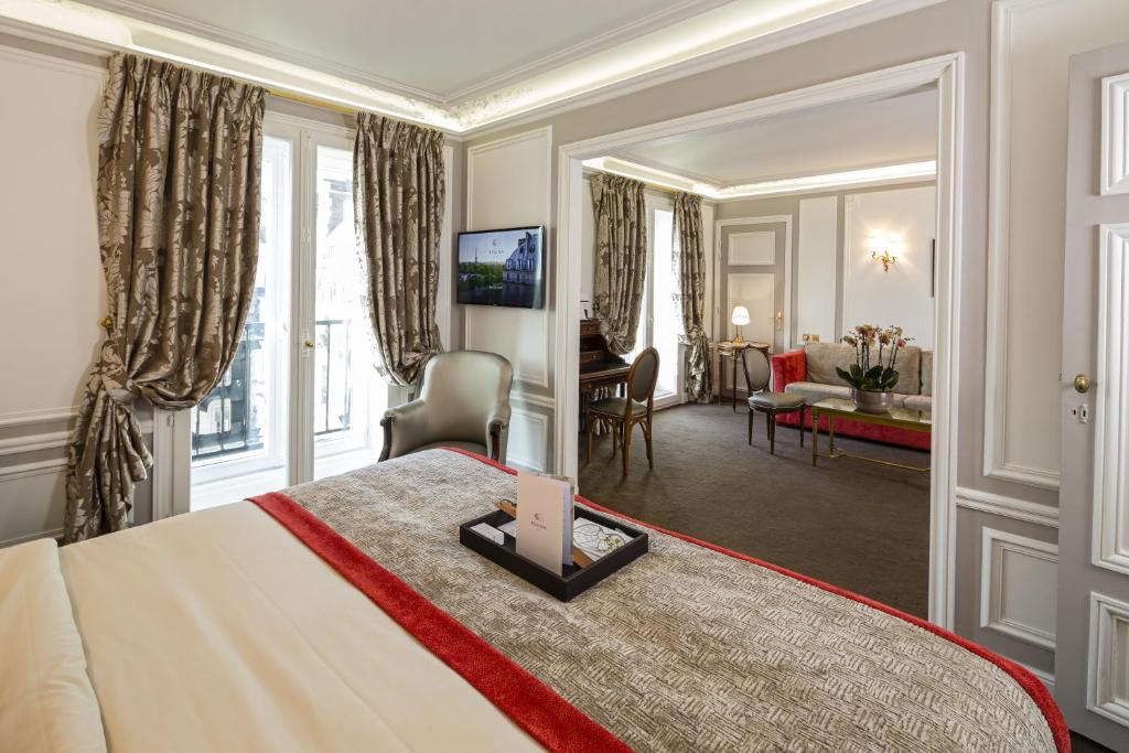 Hôtel Régina Louvre - Booking