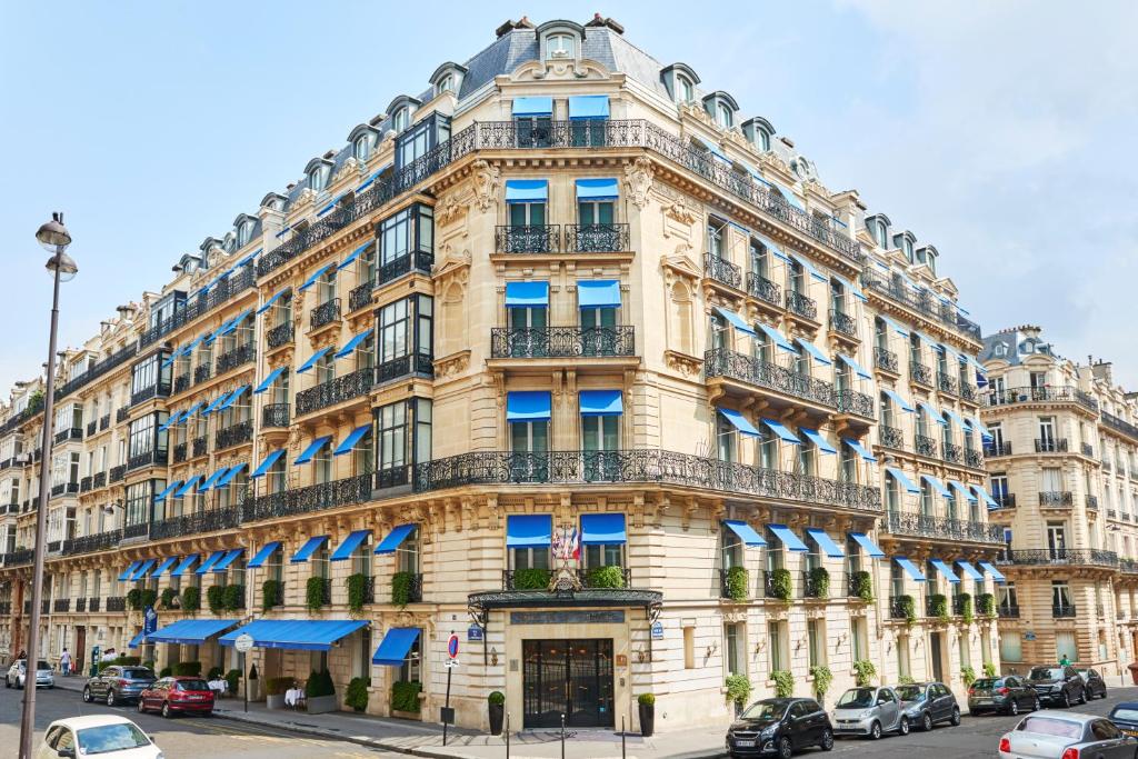 Hôtel de La Tremoille Paris
