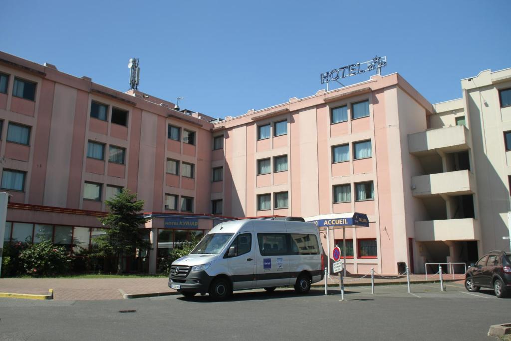 Kyriad Hotel Orly Aéroport - Booking