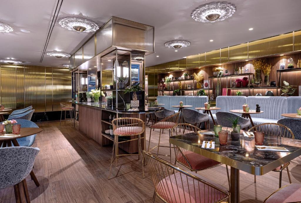 Maison Colbert - Booking