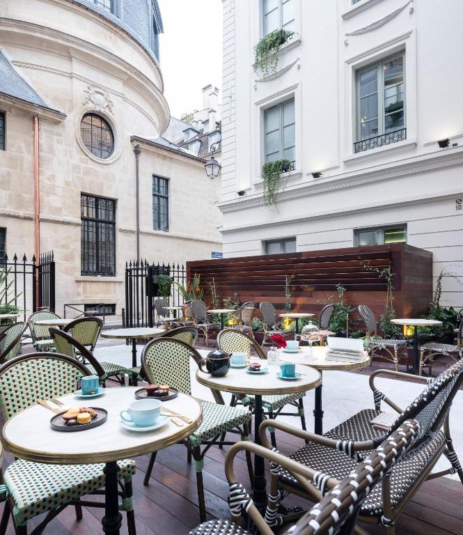 Maison Colbert - Booking