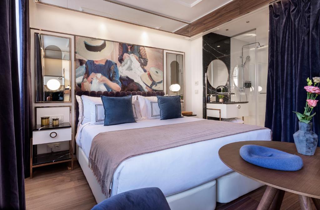 Maison Colbert - Booking