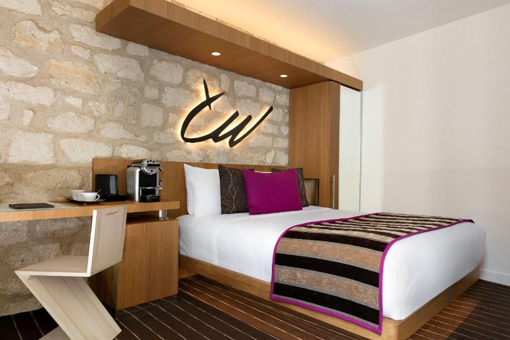 Select hotel