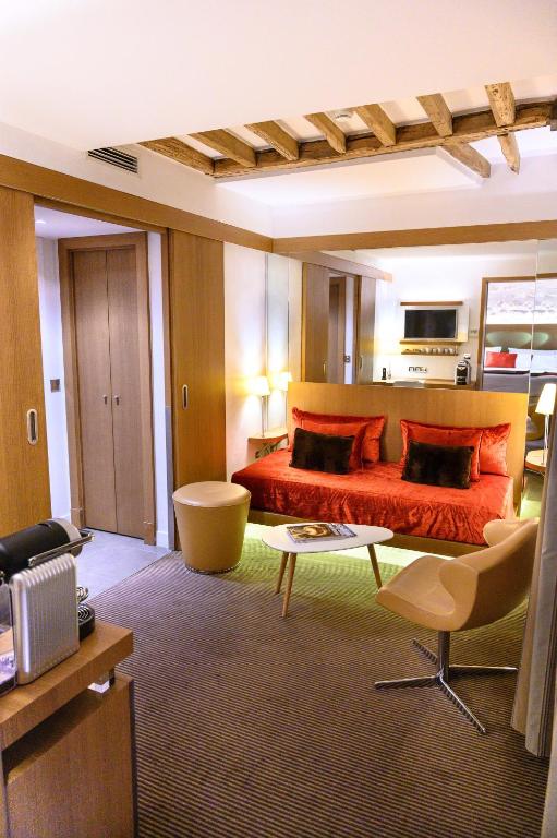Select hotel