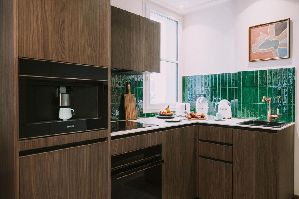 1.75 Paris La Trève