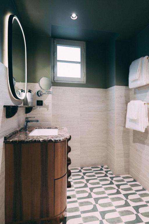 1.75 Paris La Trève