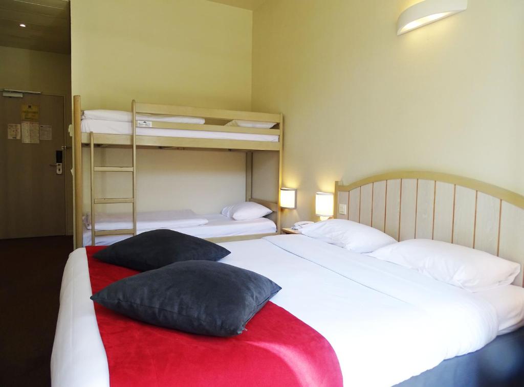 Campanile Val de France