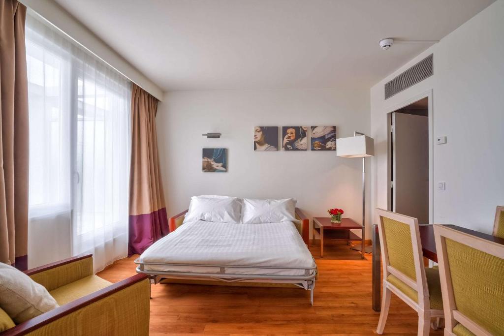 Clarion Paris CDG Airport