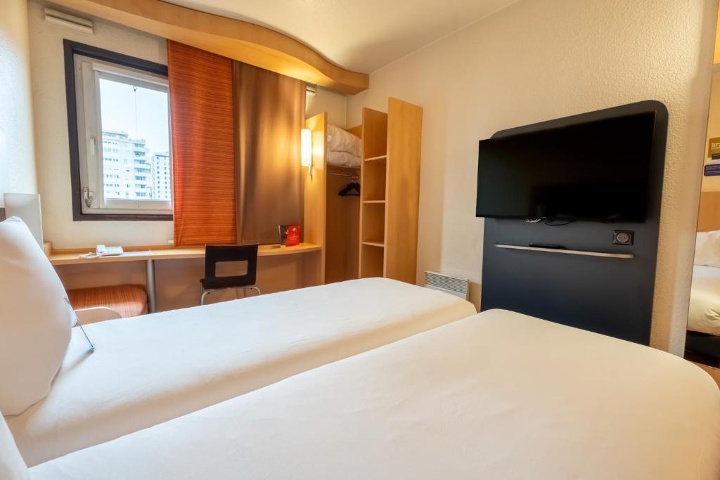 ibis Paris Pont de Suresnes Longchamp