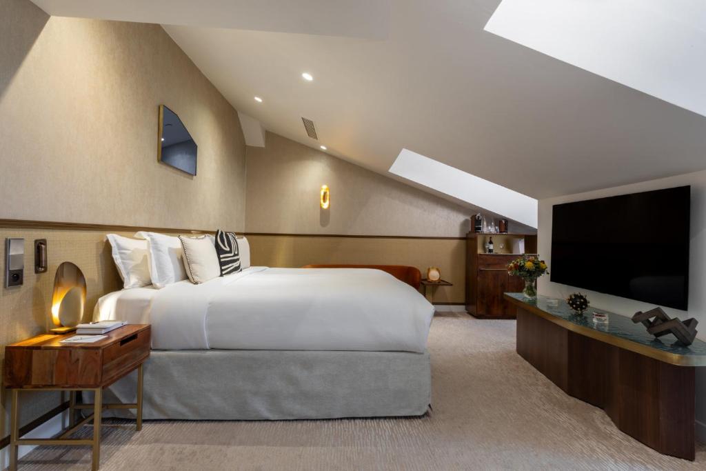 InterContinental Paris Champs Elysées Etoile, an IHG Hotel