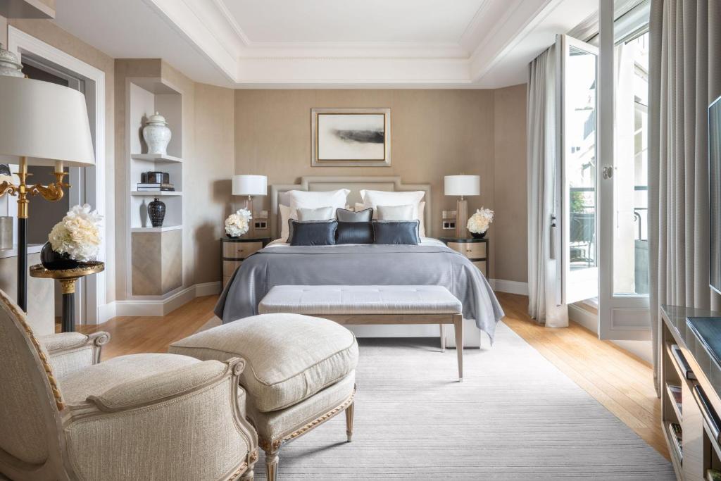 Four Seasons George V Paris - Booking
