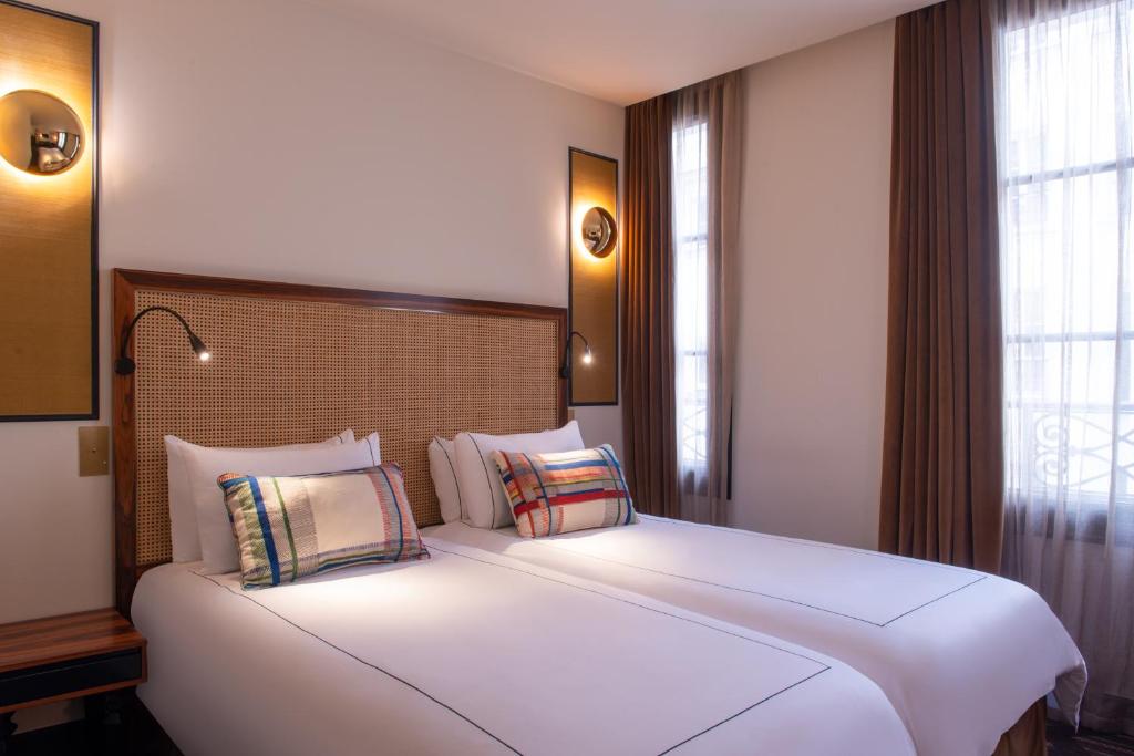 Môm'Art Hotel Paris