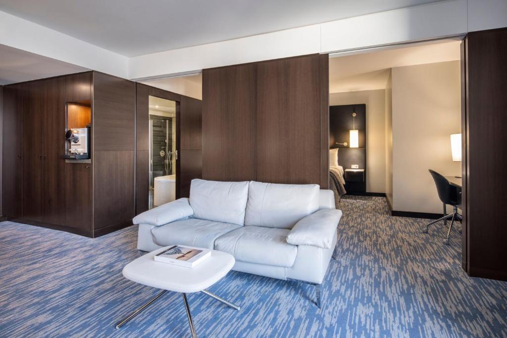 Hôtel Renaissance Paris Arc de Triomphe