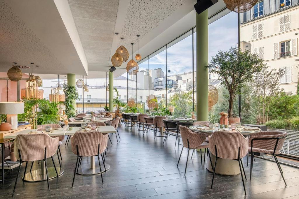 Hôtel Renaissance Paris Arc de Triomphe