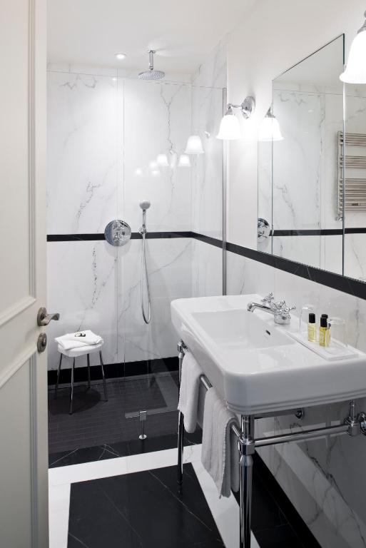 Hôtel Saint-Pétersbourg Opéra & Spa