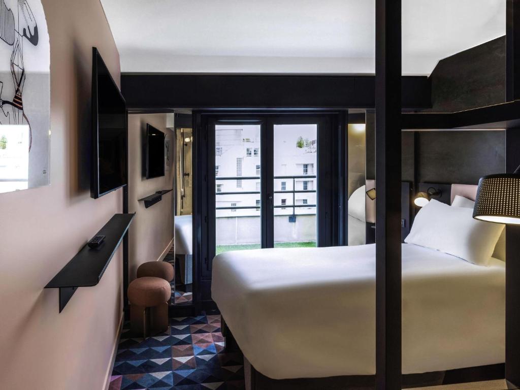 TRIBE Paris Batignolles