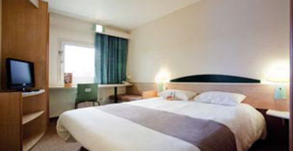 Ibis Saint Denis stade sud