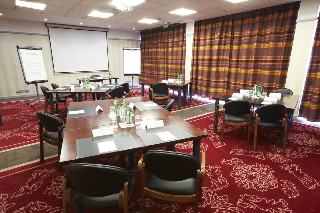 Golden Tulip CDG Airport Villepinte