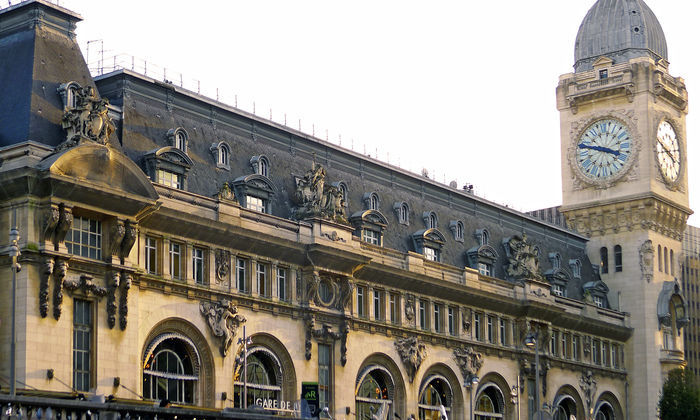 https://fr.wikipedia.org/wiki/Paris-Gare-de-Lyon#/media/File:P1210896_Paris_XII_gare_de_Lyon_rwk.jpg