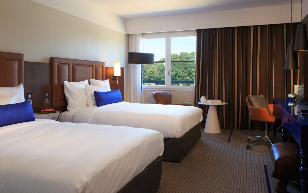 Hôtel Renaissance Paris Hippodrome de Saint-Cloud