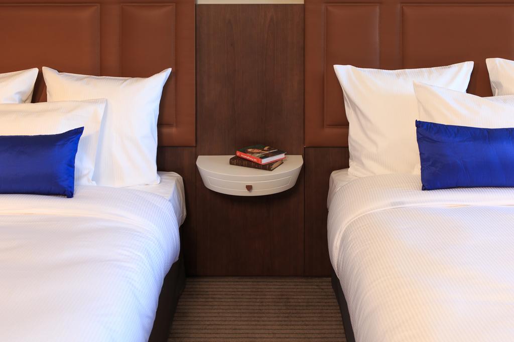 Hôtel Renaissance Paris Hippodrome de Saint-Cloud