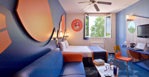 Explorers Hotel at Disneyland® Paris