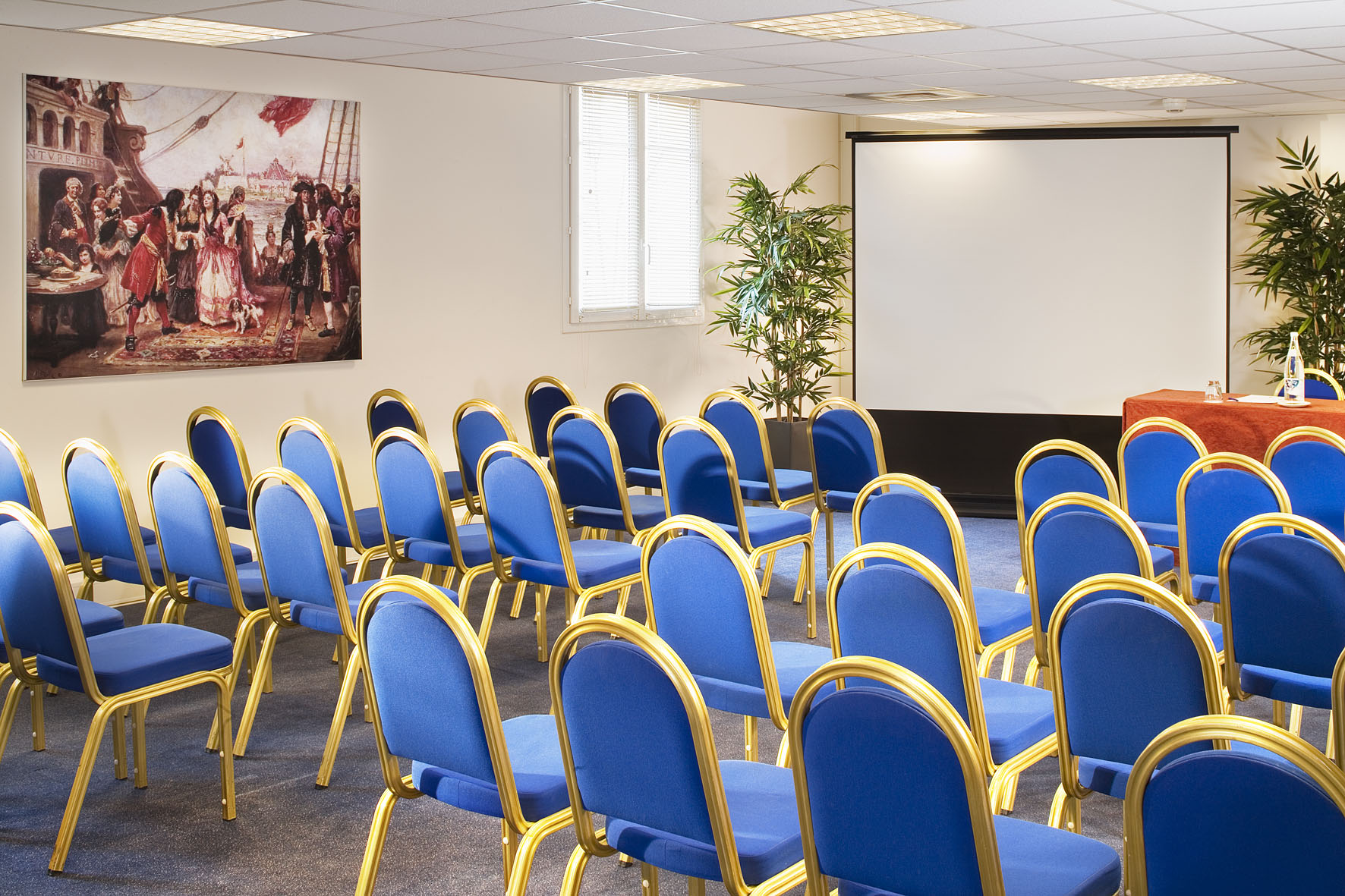 Explorers Hotel at Disneyland® Paris