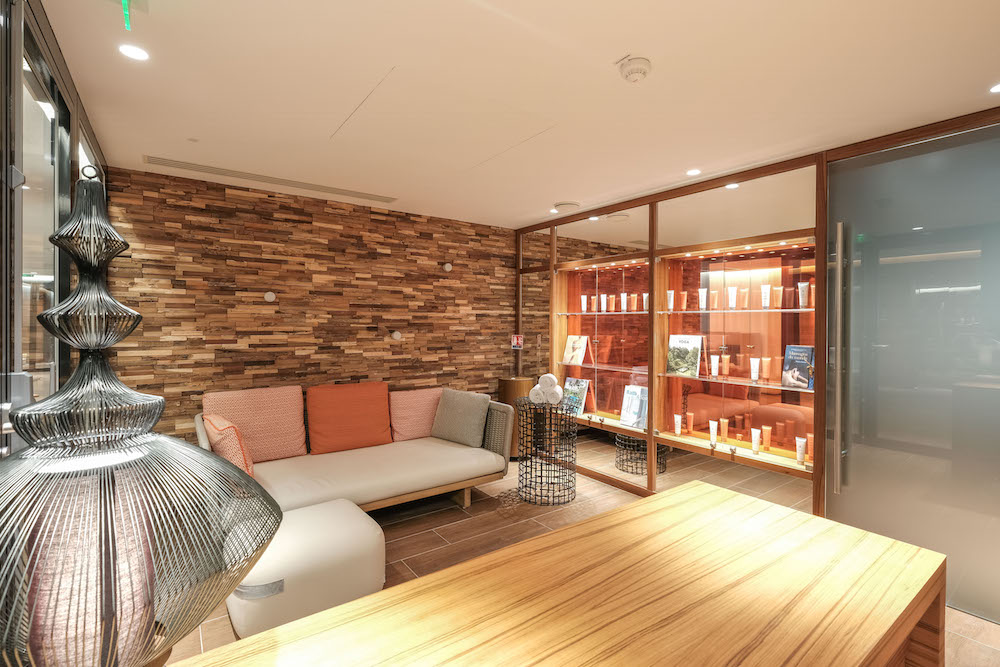 Renaissance Paris Republique Hotel