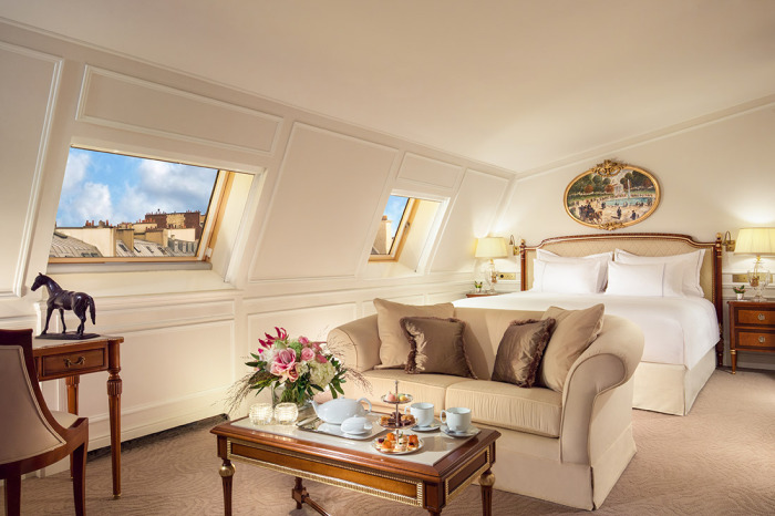 Suite sous les toits du Splendide Royale