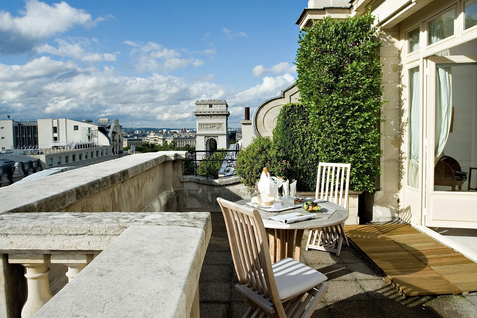 Vue Hotel Raphael Suite Arc De Triomphe