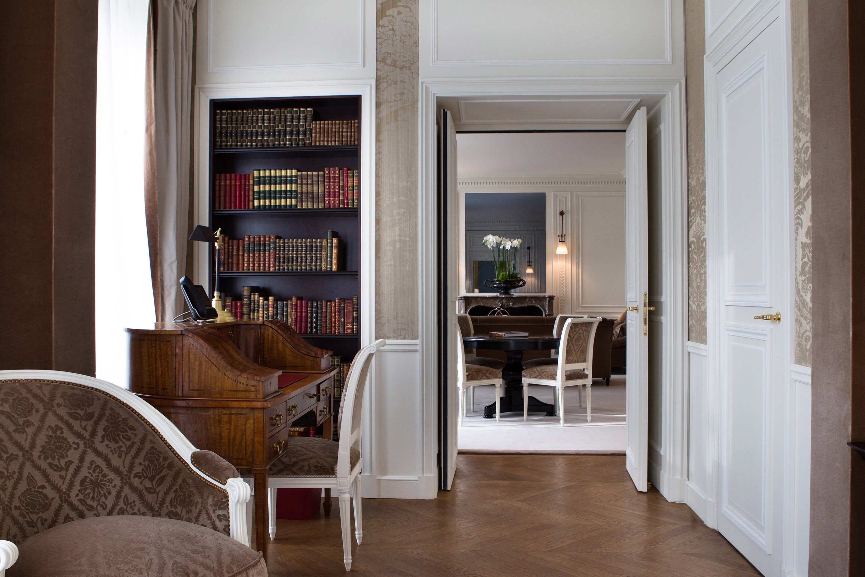 La Reserve Paris Hotel Ambassador Suite 4
