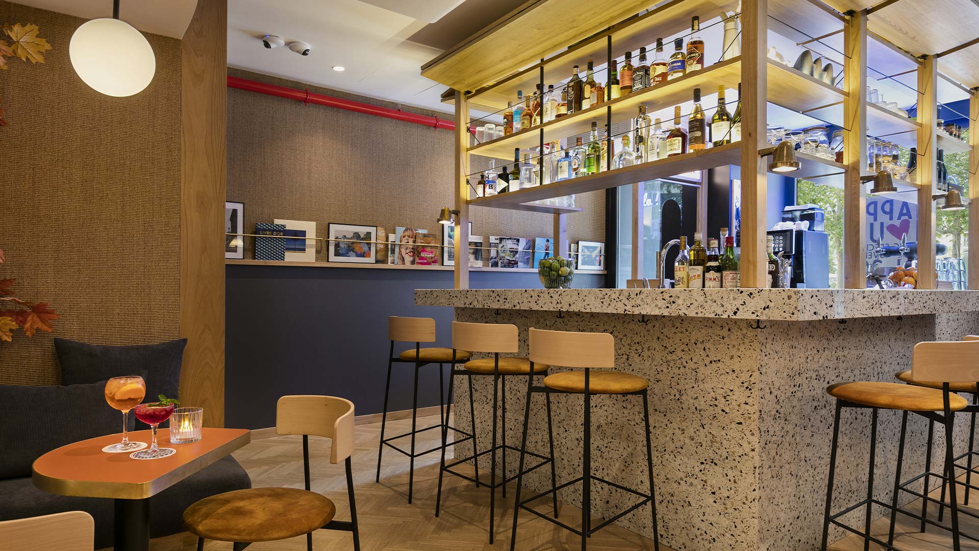Oh la la ! Hotel Bar Paris Bastille sur Hôtel à Paris