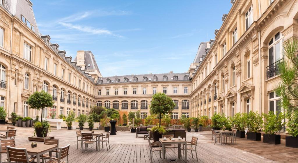 Crowne Plaza Paris - Republique - Booking